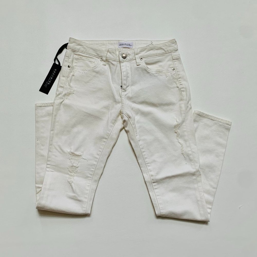 NWT! GREY WIRE NEW YORK CHELSEA DISTRESSED WHITE COTTON JEANS
